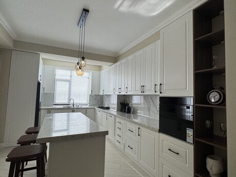 4-комнатная квартира, 175 м², 8 Noyabr: 495 000 ₼ 4