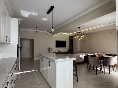 4-комнатная квартира, 175 м², 8 Noyabr: 495 000 ₼ 5