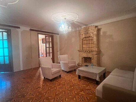 Elan №6466524 - Bakı, Elmlər Akademiyası m., 4 otaqlı, 135 m², 2/5 mərtəbə