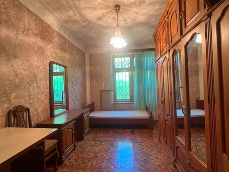 Аренда: 4-комнатная квартира, 135 м², Elmlər Akademiyası: 900 ₼/мес 5