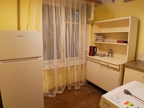 Kirayə 1 otaqlı mənzil, 40 m², İnşaatçılar: 400 ₼/ay 4