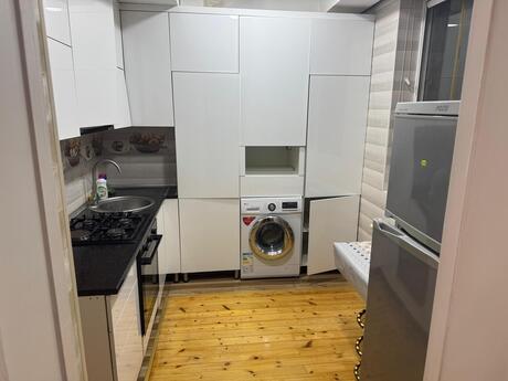 2 rooms · 80 m² · floor 8/17, Həzi Aslanov