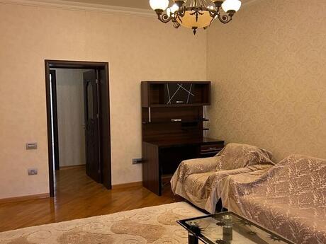 2-room apartment for rent, 65 m², İçəri Şəhər: 1 300 ₼/mo 5