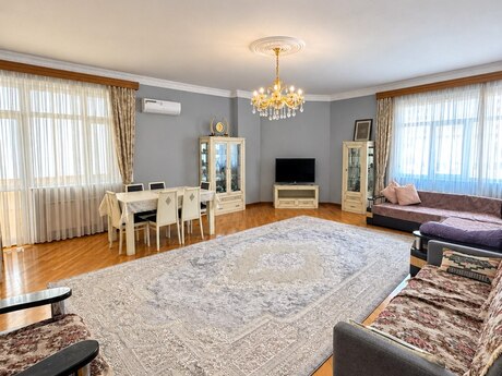 3 otaq · 162 m² · 2/15 mərtəbə, Elmlər Akademiyası