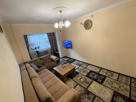2 otaq · 70 m² · 1/9 mərtəbə, Yeni Günəşli