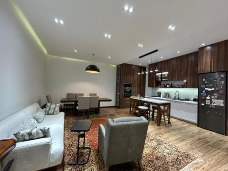 Kirayə 3 otaqlı mənzil, 130 m², Nəsimi: 1 600 ₼/ay 5