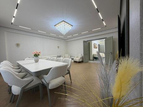 4 otaqlı mənzil, 186 m², 28 May: 780 000 ₼ 5