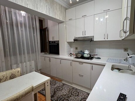 3 otaqlı mənzil, 85 m², Nəsimi: 243 000 ₼ 2