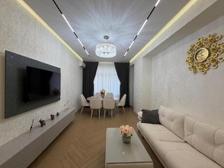 Elan №6466872 - Bakı, 28 May m., 3 otaqlı, 108 m², 4/15 mərtəbə