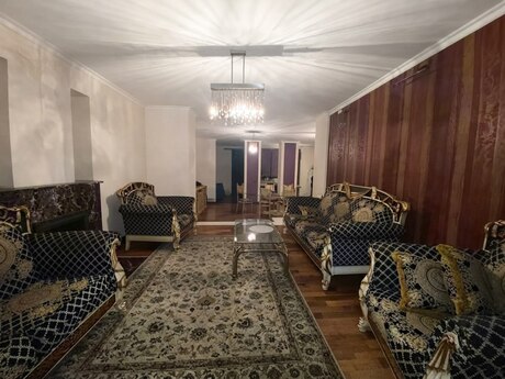 Kirayə 6 otaqlı mənzil, 300 m², İçəri Şəhər: 200 ₼/ay 4