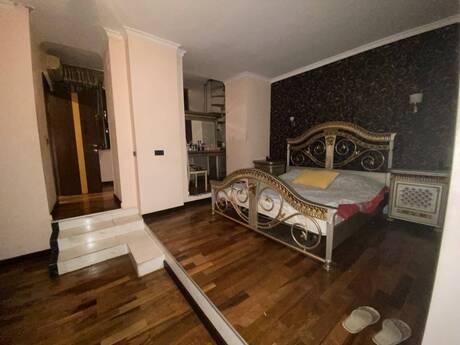 Kirayə 6 otaqlı mənzil, 300 m², İçəri Şəhər: 200 ₼/ay 5