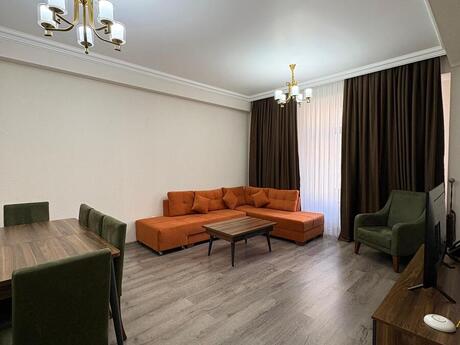 Kirayə 4 otaqlı mənzil, 170 m², Ağ şəhər: 2 700 ₼/ay 3