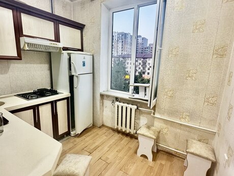 2 rooms · 38 m² · floor 4/4, Qara Qarayev