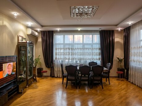 3 otaqlı mənzil, 160 m², Nizami: 470 000 ₼ 2