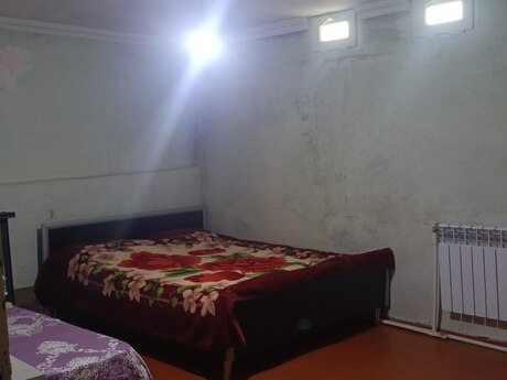 4 otaqlı həyət evi, 200 m², Əmircan: 70 000 ₼ 2