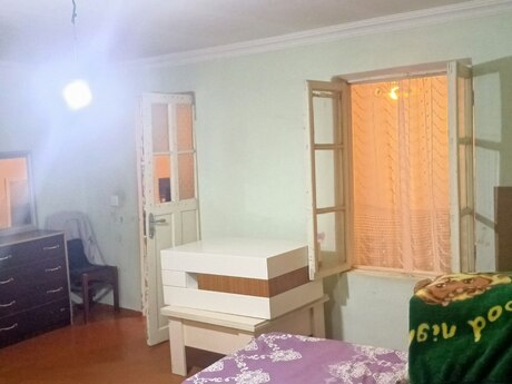 4 otaqlı həyət evi, 200 m², Əmircan: 70 000 ₼ 3