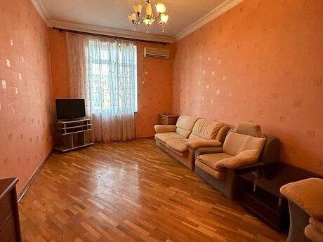 Elan №6466969 - Bakı, Sahil m., 3 otaqlı, 80 m², 4/5 mərtəbə