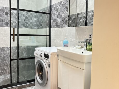 Kirayə 3 otaqlı mənzil, 110 m², 28 May: 100 ₼/ay 3
