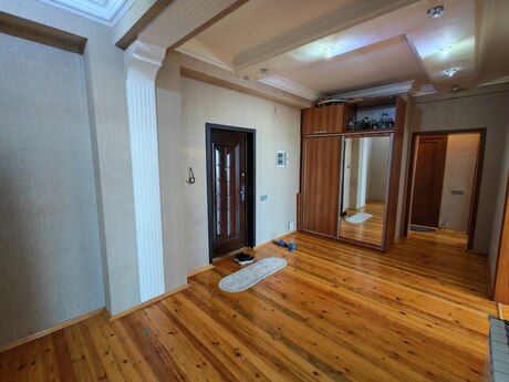 3-room apartment for rent, 100 m², 8-ci kilometr: 650 ₼/mo 3