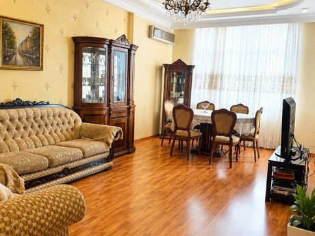 2-комнатная квартира, 87 м², 8 Noyabr: 240 000 ₼ 3