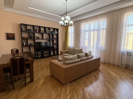 4 otaqlı mənzil, 134 m², İçəri Şəhər: 650 000 ₼ 4