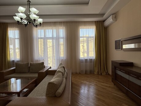 4 otaqlı mənzil, 134 m², İçəri Şəhər: 650 000 ₼ 5