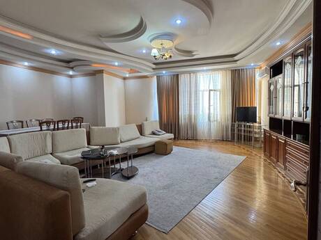 3 otaqlı mənzil, 153 m², Elmlər Akademiyası: 490 000 ₼ 2