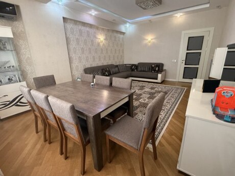 Elan №6467145 - Bakı, Badamdar q., 3 otaqlı, 125 m², 3/16 mərtəbə