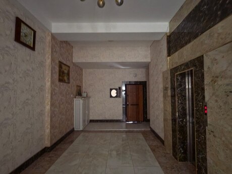 3-room apartment for rent, 100 m², 28 May: 1 350 ₼/mo 3