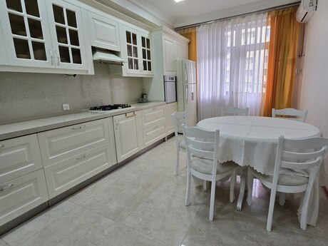 3 otaqlı mənzil, 120 m², Şah İsmayıl Xətai: 400 000 ₼ 2