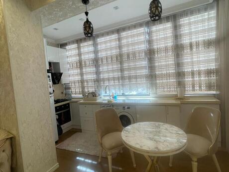3-комнатная квартира, 91 м², Badamdar: 265 000 ₼ 2