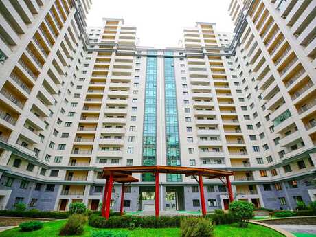 Kirayə 4 otaqlı mənzil, 180 m², İnşaatçılar: 1 000 ₼/ay 2