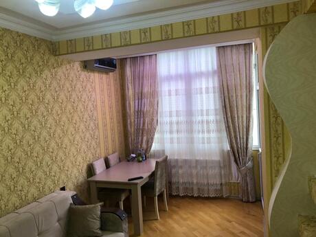 Elan №6467577 - Bakı, İnşaatçılar m., 2 otaqlı, 48 m², 16/21 mərtəbə