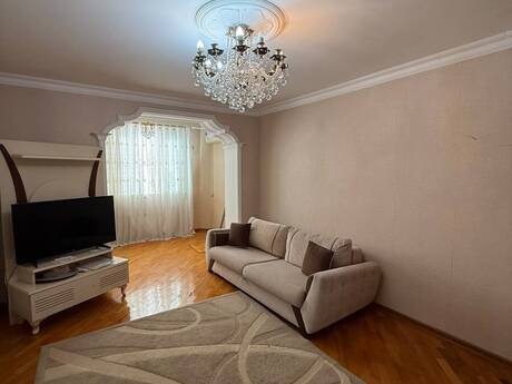 Kirayə 3 otaqlı mənzil, 70 m², Qara Qarayev: 700 ₼/ay 4