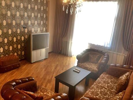 Kirayə 3 otaqlı mənzil, 136 m², Elmlər Akademiyası: 1 500 ₼/ay 4
