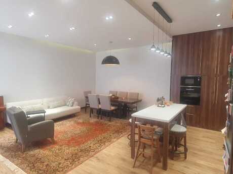 Kirayə 3 otaqlı mənzil, 132 m², 8 Noyabr: 1 599 ₼/ay 3