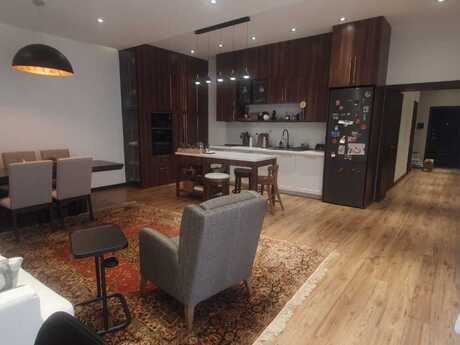Kirayə 3 otaqlı mənzil, 132 m², 8 Noyabr: 1 599 ₼/ay 5