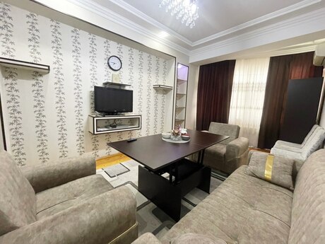 Elan №6467770 - Bakı, İnşaatçılar m., 2 otaqlı, 85 m², 16/17 mərtəbə