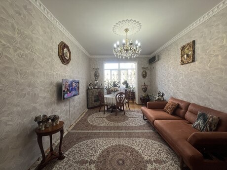 Объявление №6467888 - Баку, м. Шах Исмаил Хатаи, 2-комн., 65 м², 3/4 этаж