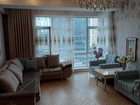 3 rooms · 128 m² · floor 8/18, Şah İsmayıl Xətai