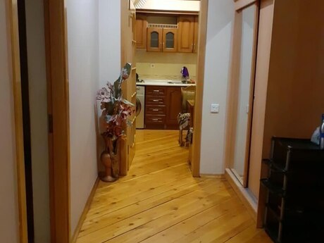 3 otaqlı mənzil, 72,1 m², 20 Yanvar: 231 000 ₼ 5