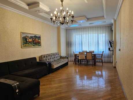 3 otaqlı mənzil, 155 m², 28 May: 412 000 ₼ 2