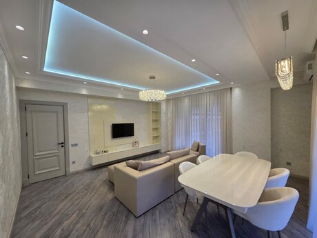 Kirayə 3 otaqlı mənzil, 130 m², Şah İsmayıl Xətai: 2 200 ₼/ay 3