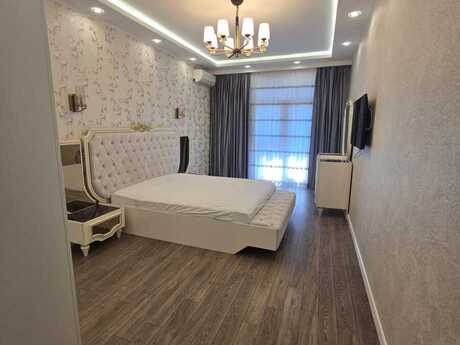 Kirayə 3 otaqlı mənzil, 155 m², Nizami: 2 500 ₼/ay 4