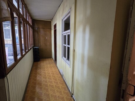 3 rooms · 70 m² · floor 2/2, 28 May