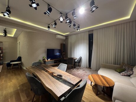 4 otaqlı mənzil, 160 m², Elmlər Akademiyası: 635 000 ₼ 2