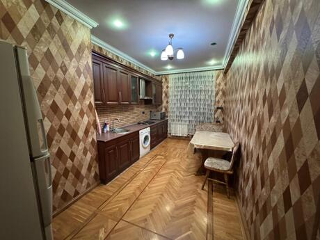 2 otaqlı mənzil, 110 m², 28 May: 350 000 ₼ 5
