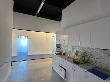 Kirayə 14 otaqlı mənzil, 500 m², İçəri Şəhər: 7 000 ₼/ay 2