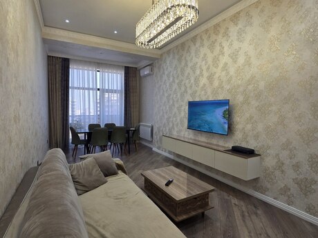 3 otaqlı mənzil, 95 m², 28 May: 420 000 ₼ 2