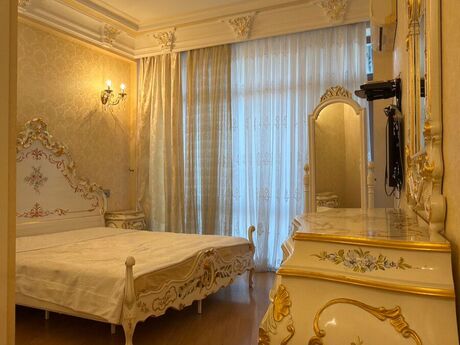 Elan №6468279 - Bakı, 28 May m., 4 otaqlı, 190 m², 12/17 mərtəbə